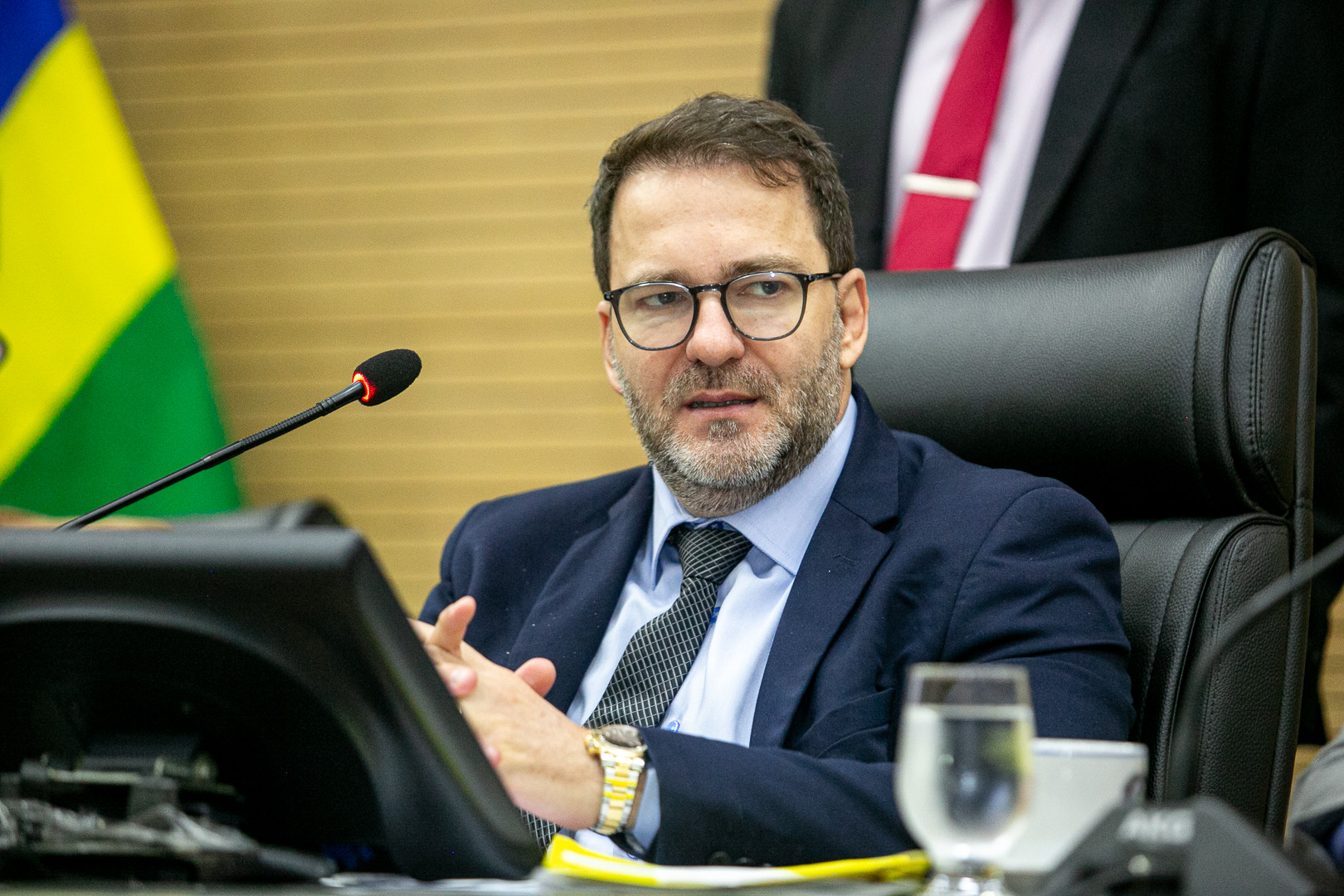 foto de capa da notícia com o título Alex Redano propõe anistia administrativa a policiais e bombeiros punidos por manifestação em redes sociais