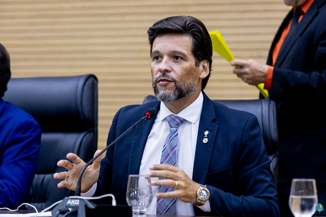 foto da notícia com o título Lei de autoria de Delegado Camargo institui o Dia Livre de Impostos em Rondônia