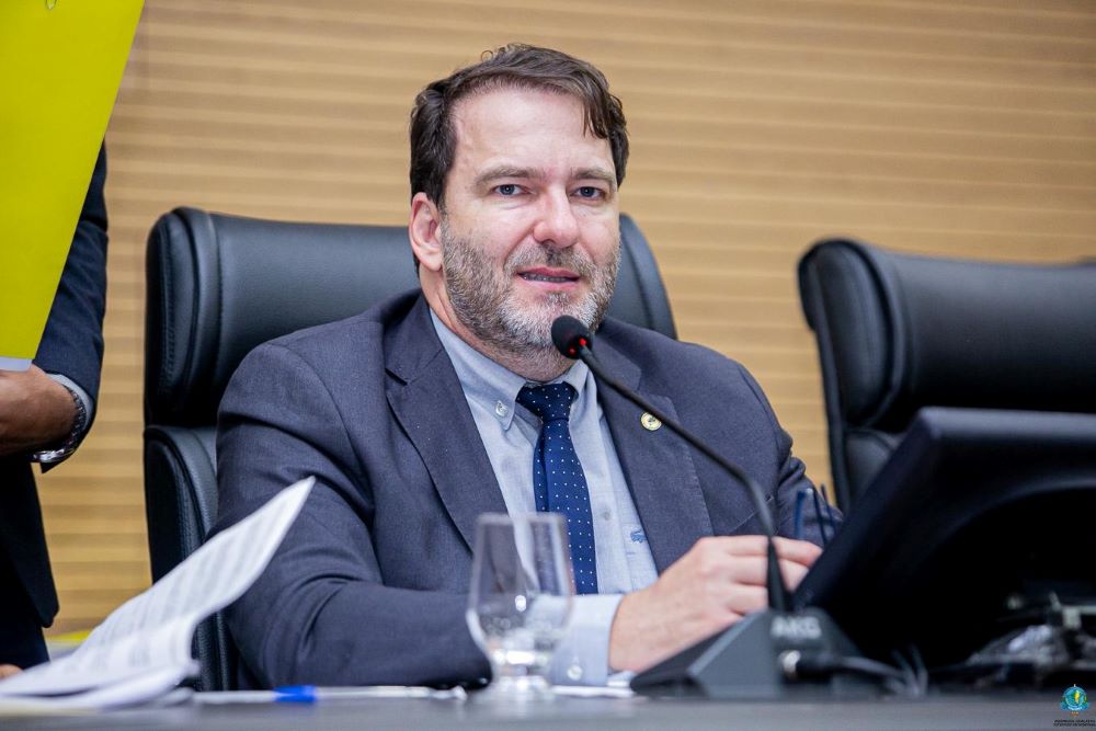 foto de capa da notícia com o título Alex Redano solicita ao Governo do Estado e ao DER reforço na drenagem da RO-010, entre Mirante da Serra e Tarilândia