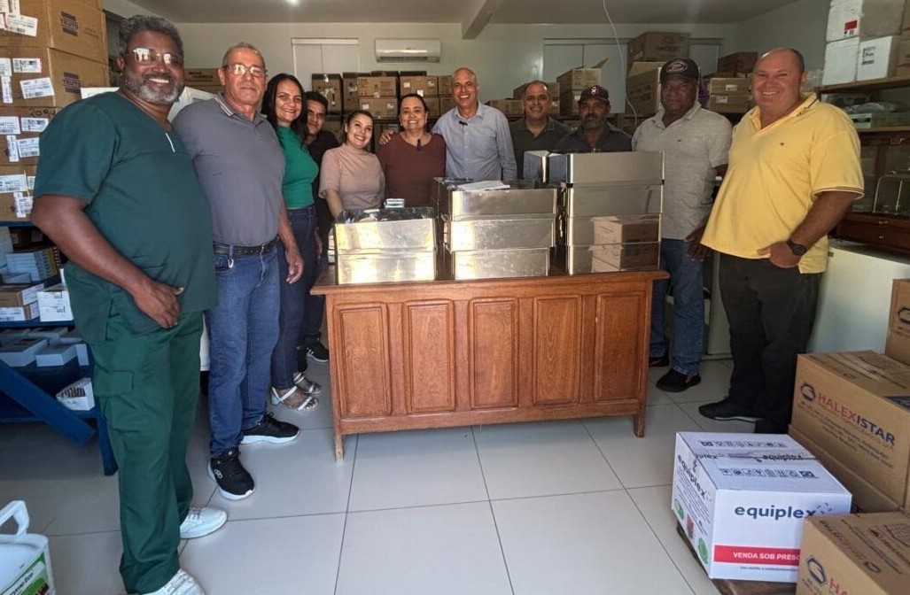 foto de capa da notícia com o título Deputado Ismael Crispin reforça compromisso com a saúde pública de Alvorada do Oeste e participa da entrega de materiais cirúrgicos ao Hospital Municipal