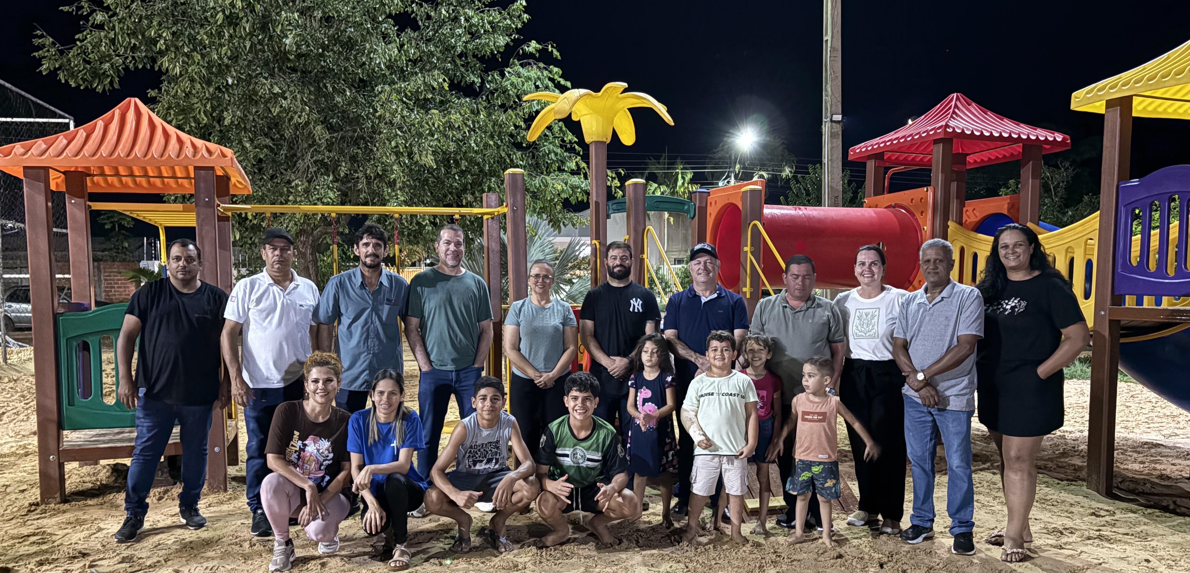 foto da notícia com o título Emenda de Pedro Fernandes garante playground no bairro Jequitibá, em Rolim de Moura