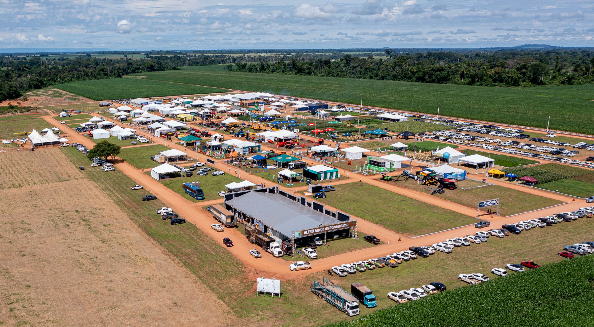 foto da notícia com o título Ezequiel Neiva valoriza Agrocom como motor de desenvolvimento em Cerejeiras e região