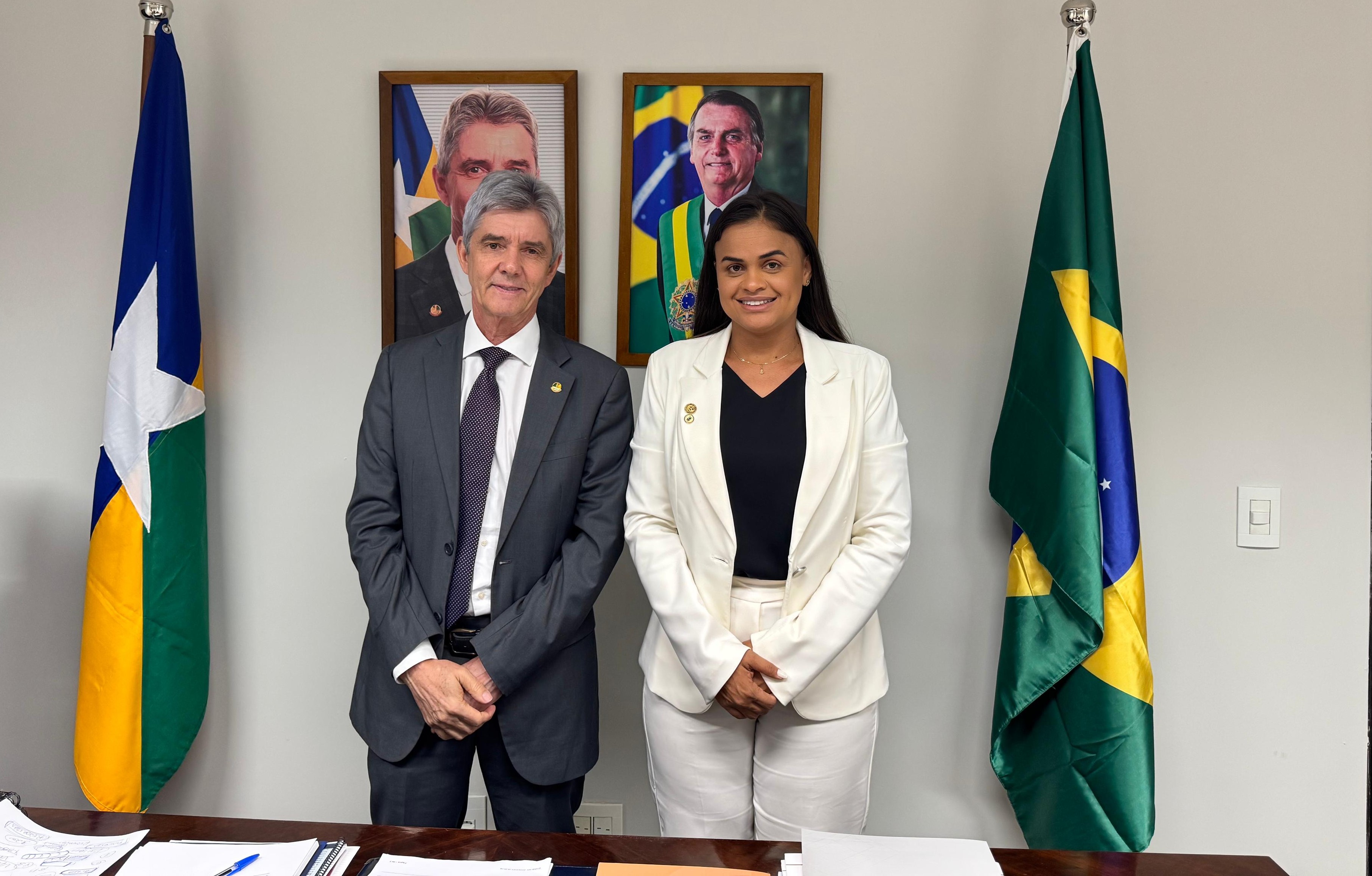 foto da notícia com o título Deputada Dra. Taíssa e senador Jaime Bagattoli garantem R$693 mil para fortalecer a produção rural de Nova Mamoré