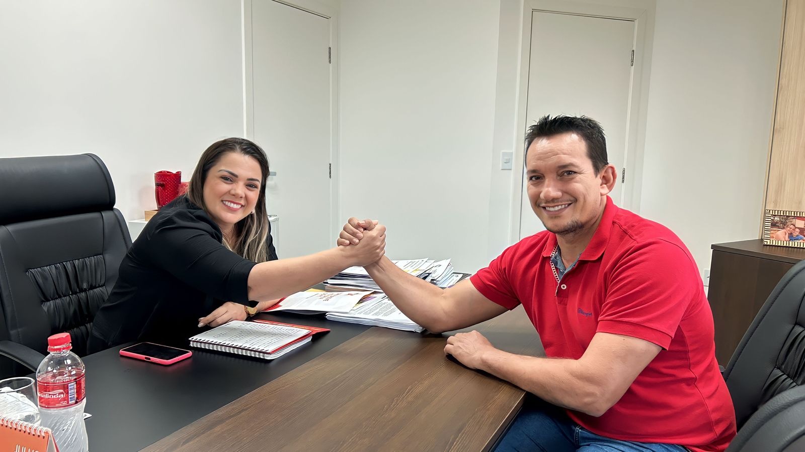 foto da notícia com o título Cláudia de Jesus garante R$ 32 mil para compra de trator para associação em São Miguel