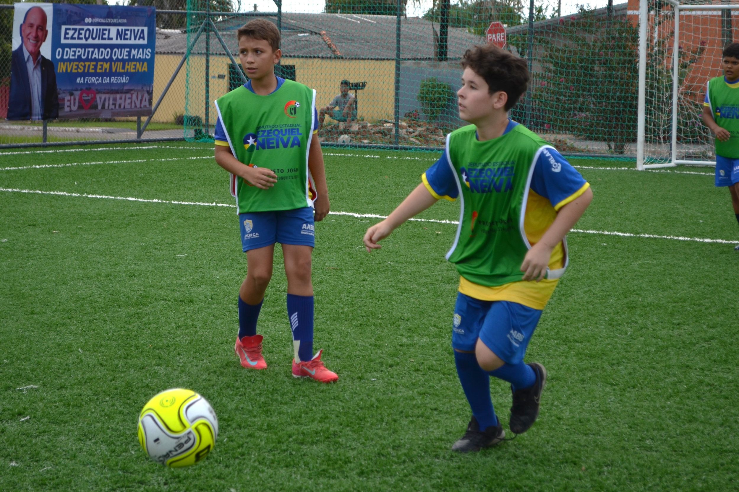 foto de capa da notícia com o título Campos society entregues em Vilhena fortalecem prática esportiva e convivência comunitária