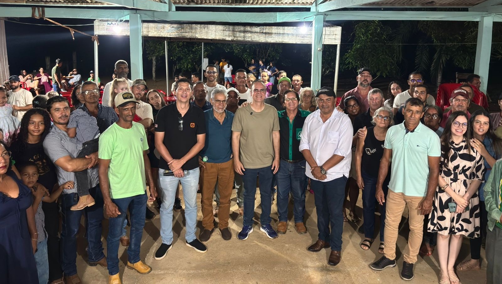 foto de capa da notícia com o título Alan Queiroz viabiliza equipamentos para o município de Monte Negro