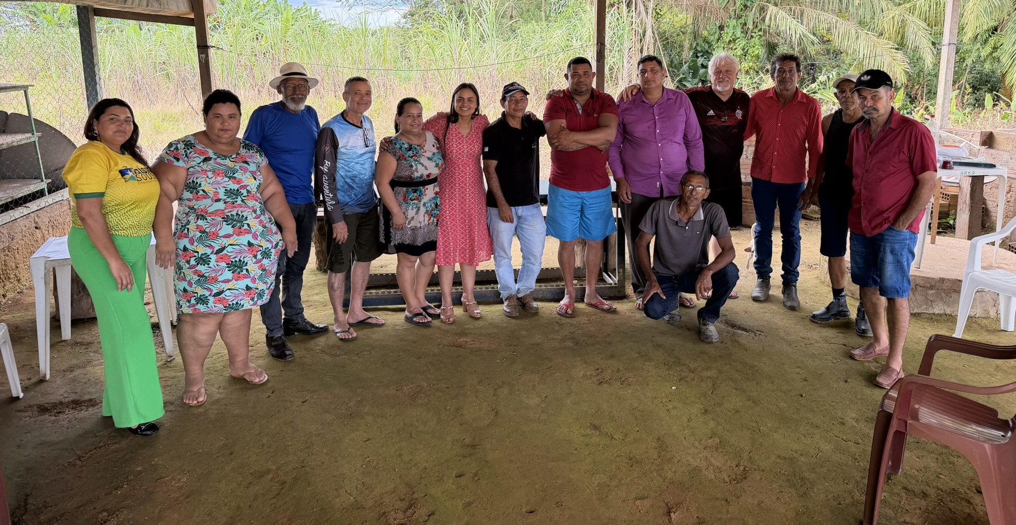 foto da notícia com o título Dra. Taíssa se reúne com agricultores e ribeirinhos para tratar sobre acesso na área da antiga EFMM