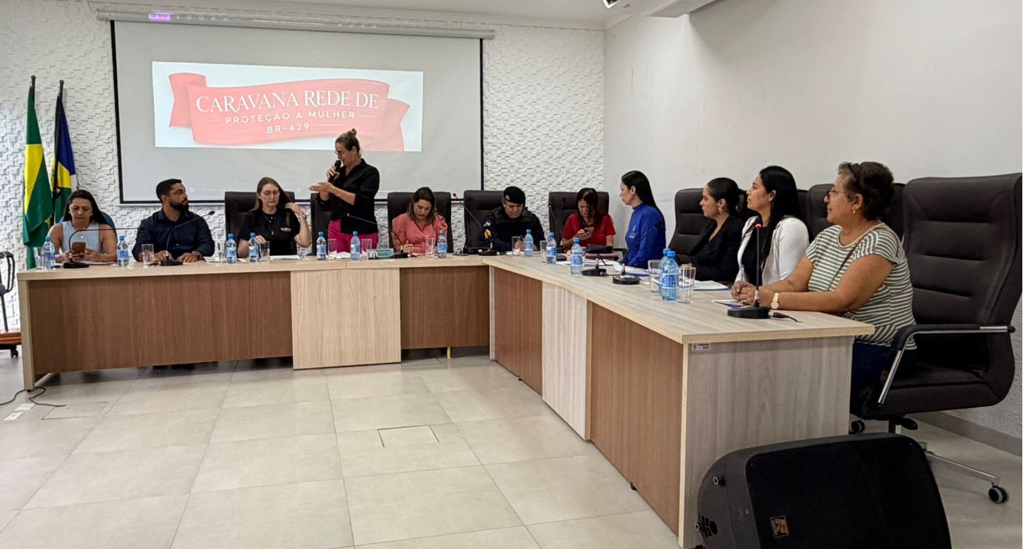 foto da notícia com o título Gislaine Lebrinha realiza 2ª edição da Caravana Rede de Proteção à Mulher BR-429 em Seringueiras