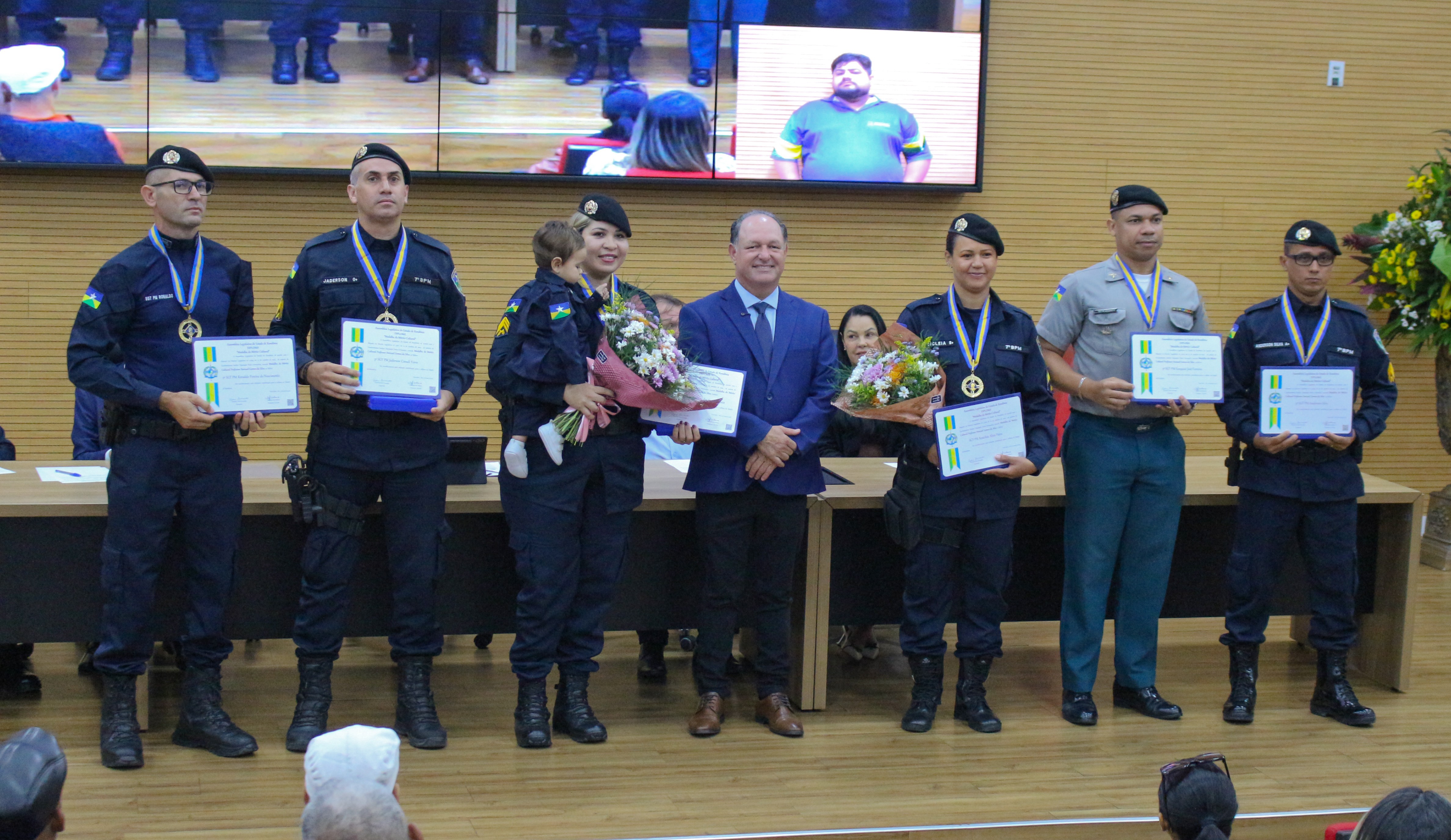 Sessão Solene I Homenagem a policiais militares e mestres de capoeira