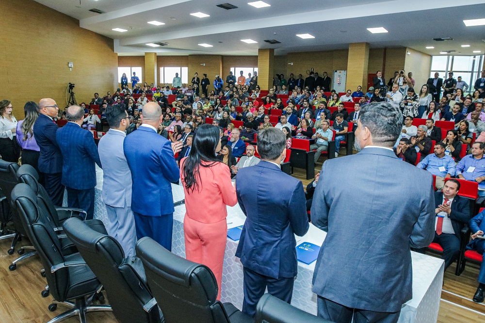 Grande público prestigia a abertura da 1º Encontro do Fórum Permanente das CCJR - News Rondônia
