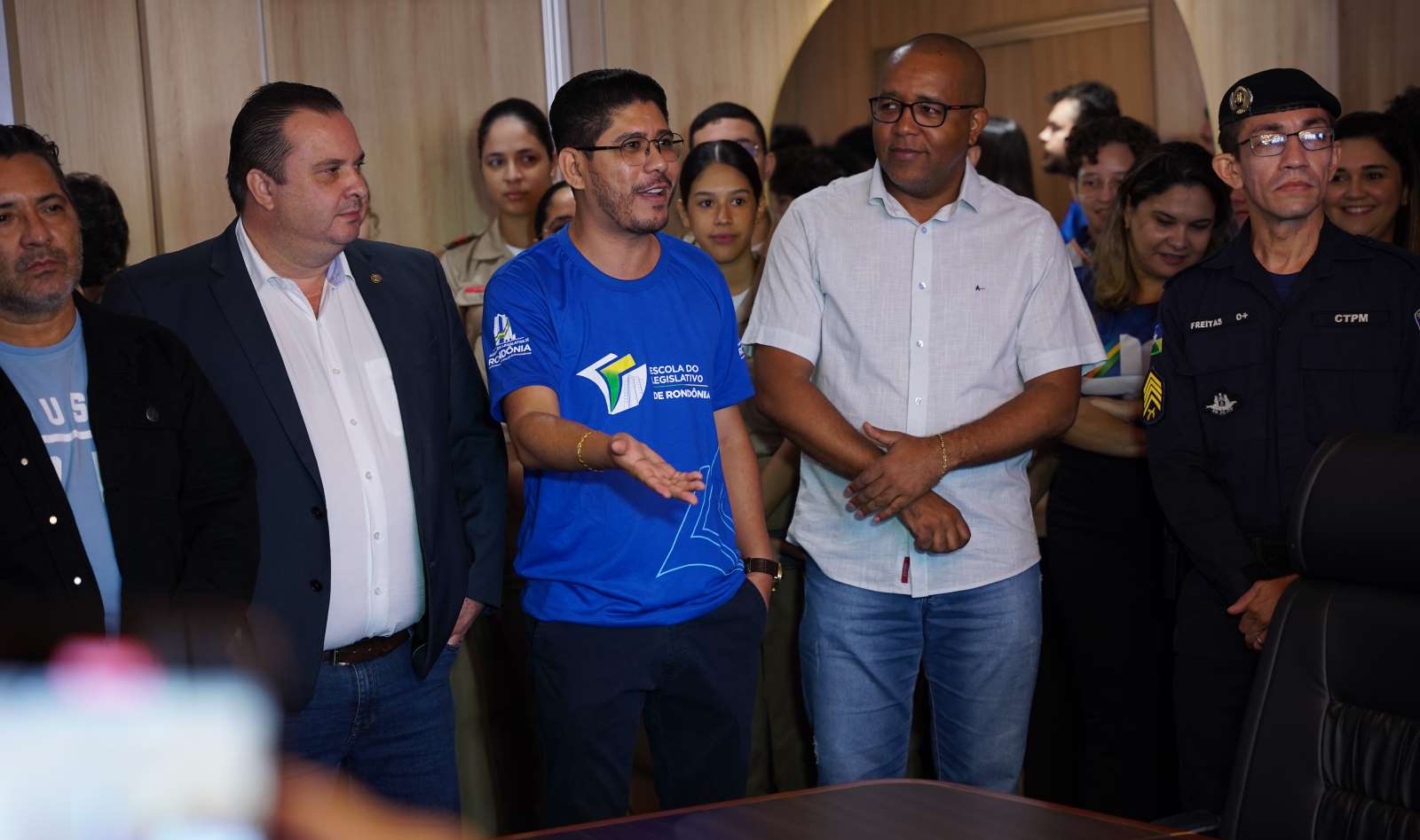 Alunos da rede pública participam de visita assistida na Assembleia - News Rondônia