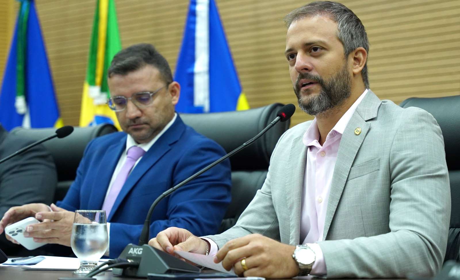 Delegado Lucas evidenciou o reconhecimento ao trabalho dos servidores da Casa de Leis (Foto: Rafael Oliveira I Secom ALE/RO)